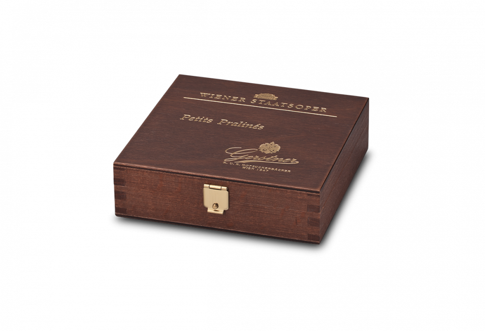 Dunkelbraune Pralinenbox aus Birkensperrholz mit goldenem Prägedruck