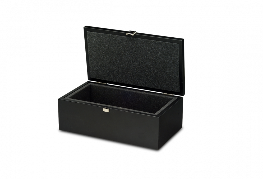 Werkzeugkiste mit Schaumstoffeinsatz am Deckel schwarz lackiert