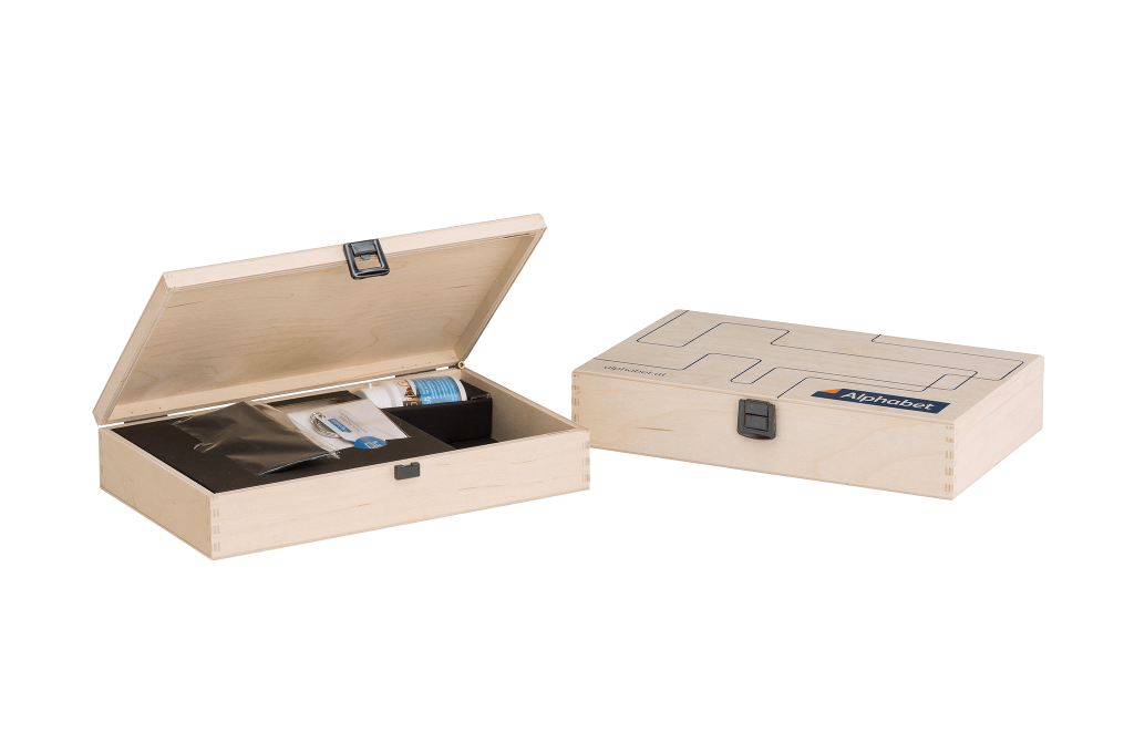 Präsentkästchen aus Birkensperrholz, gezinkt mit Siebdruck vom Hersteller Scheffauer Holzwaren