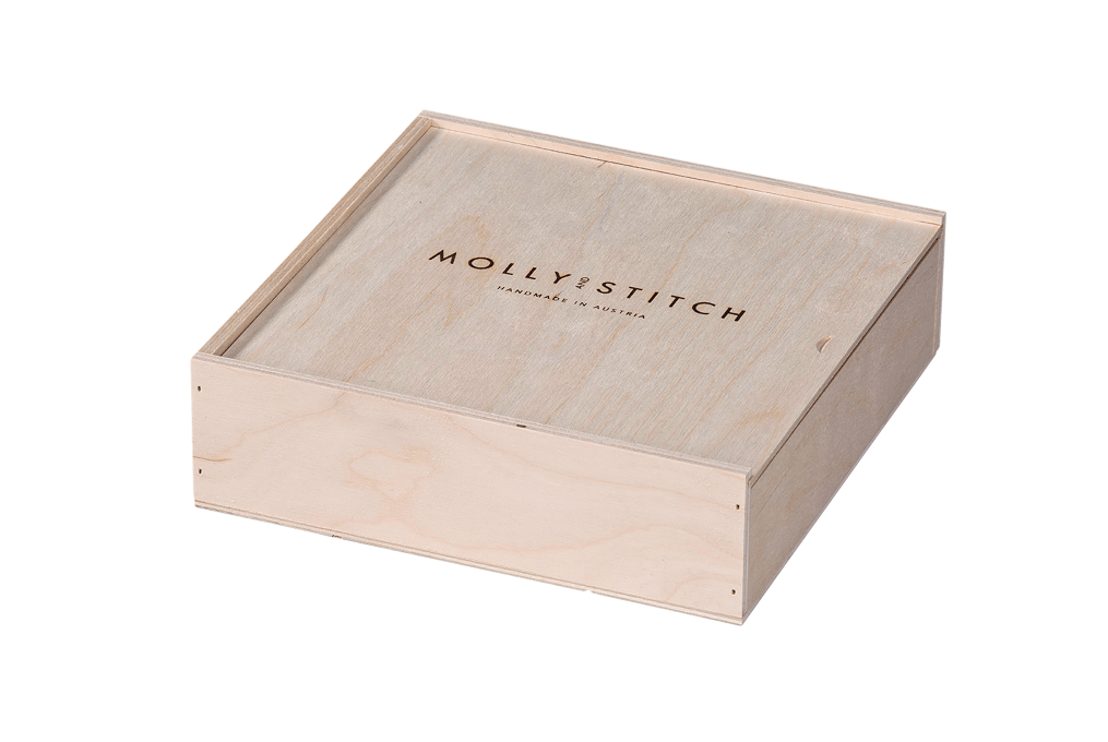 Sliding lid box made of birch plywood, nailed with fire print, pull-out milling from the manufacturer Scheffauer Holzwaren