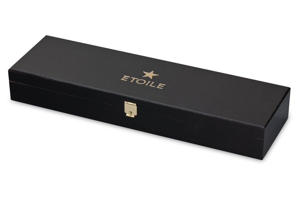 schwarzes Etui mit Klappdeckeln aus Birkensperrholz