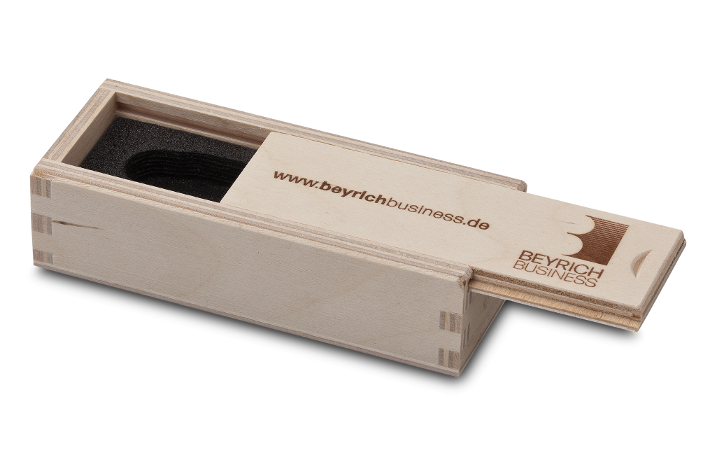 Holzkistchen für USB-Stick aus Birkensperrholz